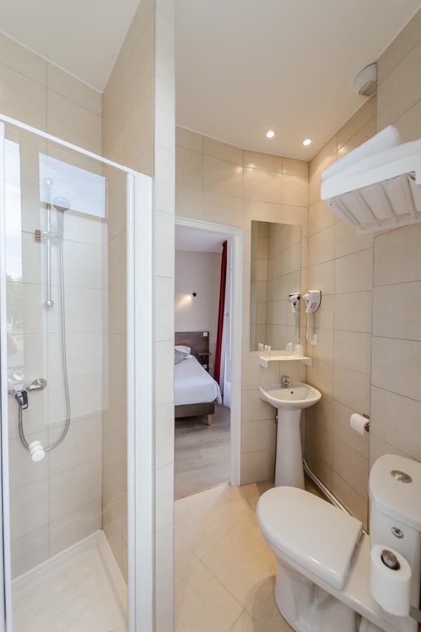 Logis Hotel - Le Petit Bellon Санлис Экстерьер фото